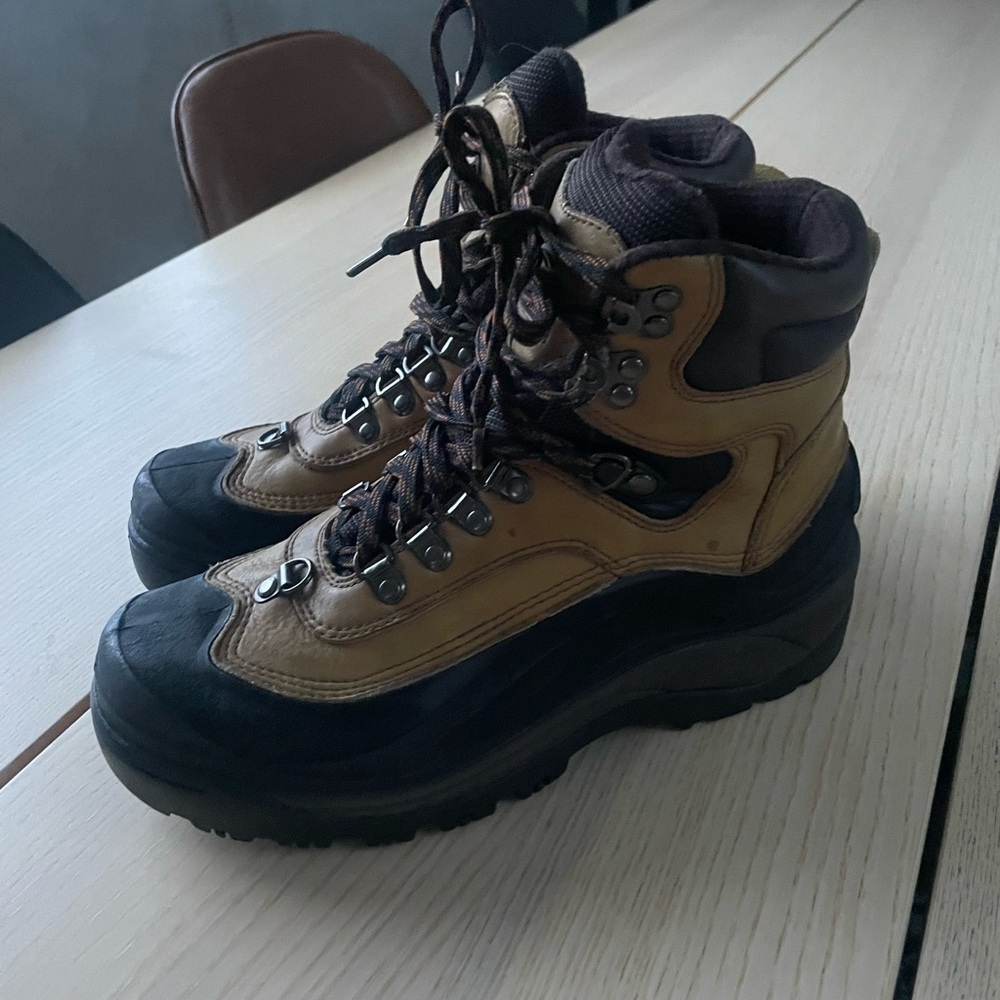 Sorel women’s size 9 hiking boots, hiking boots for ladies size 9